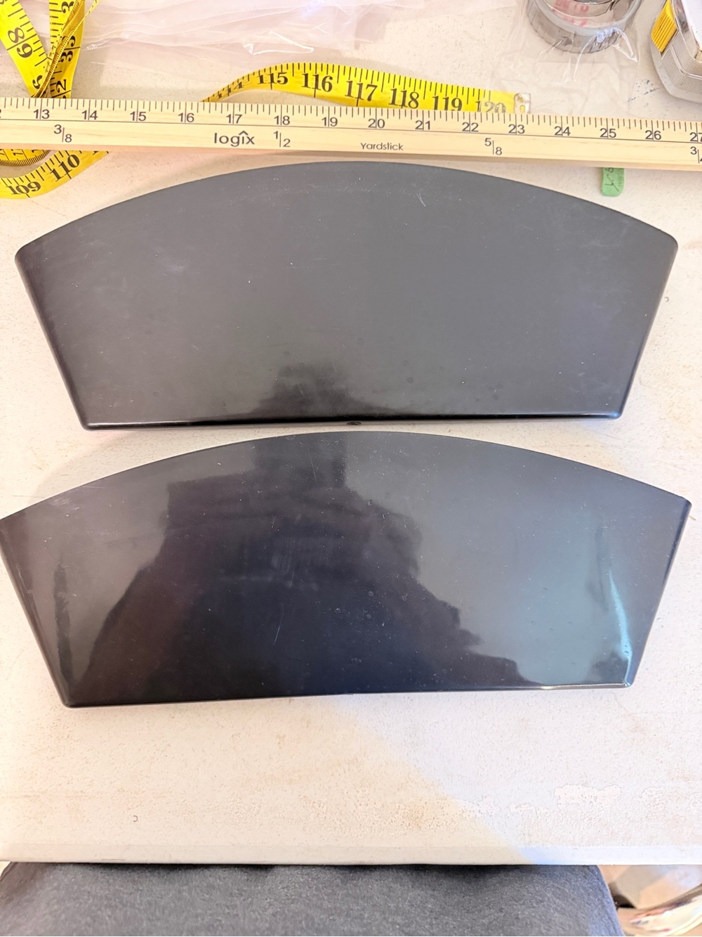Black Curved Plastic Shelf or Wall Accent — Unbranded